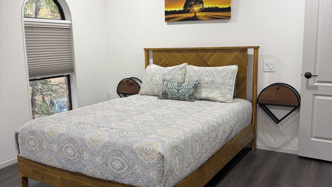 Photo of Bedroom in Holly Lake Ranch