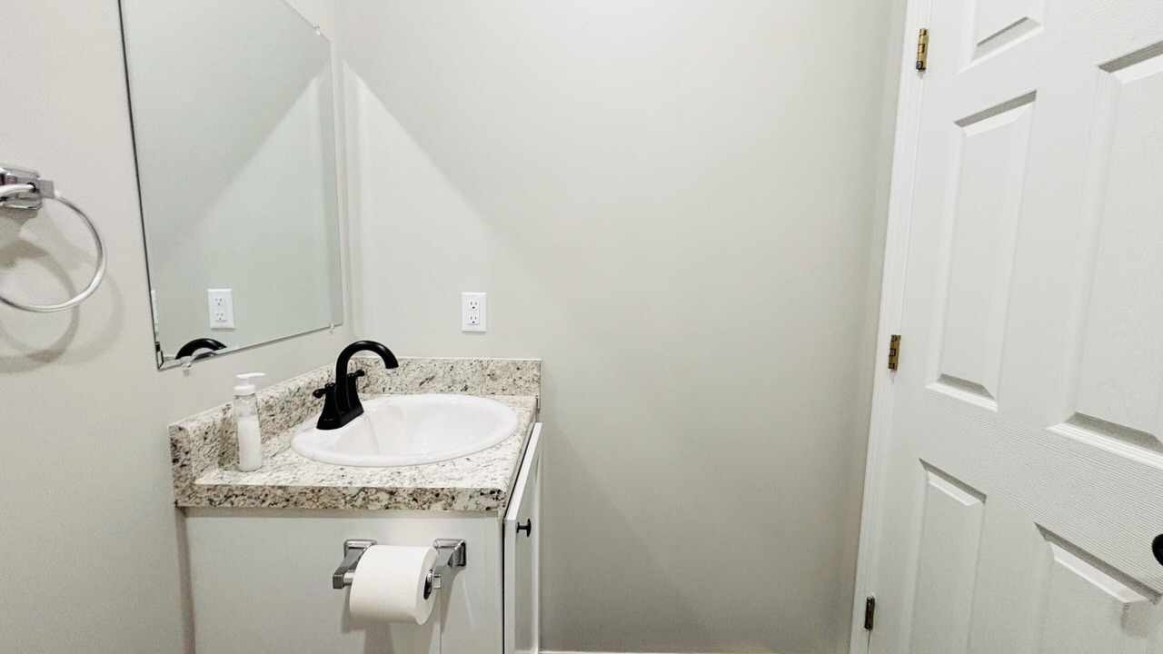Photo of Bathroom in Elliott