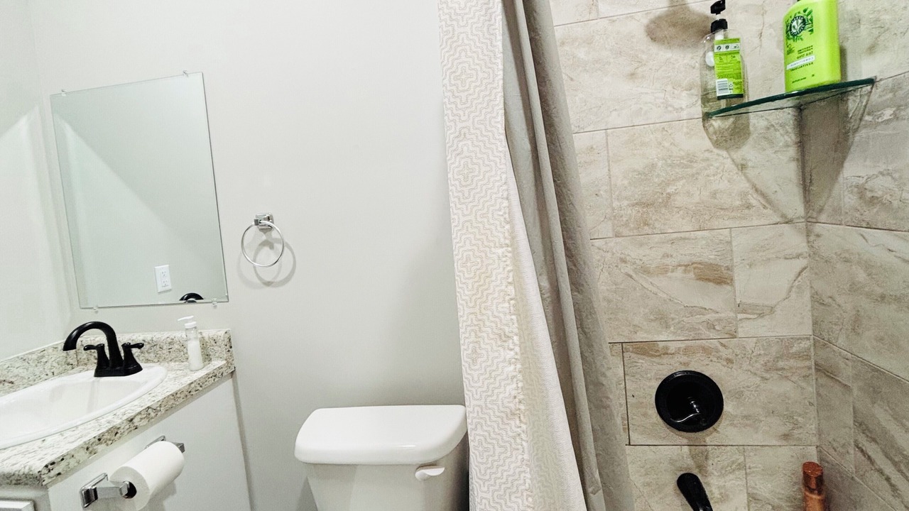 Photo of Bathroom in Elliott
