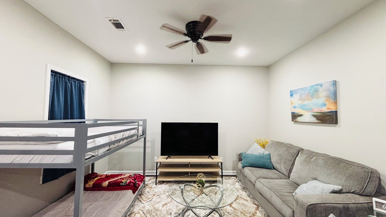Photo of Bedroom in Elliott