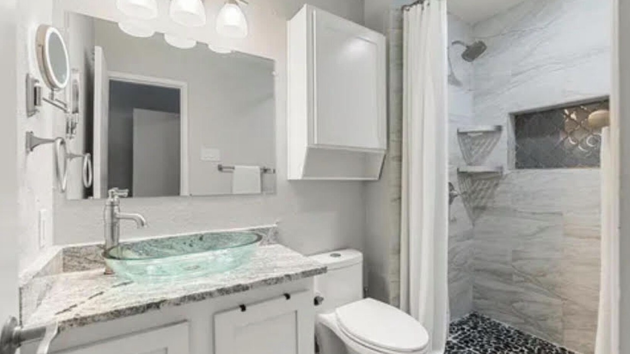 Photo of Bathroom in Lake Highlands
