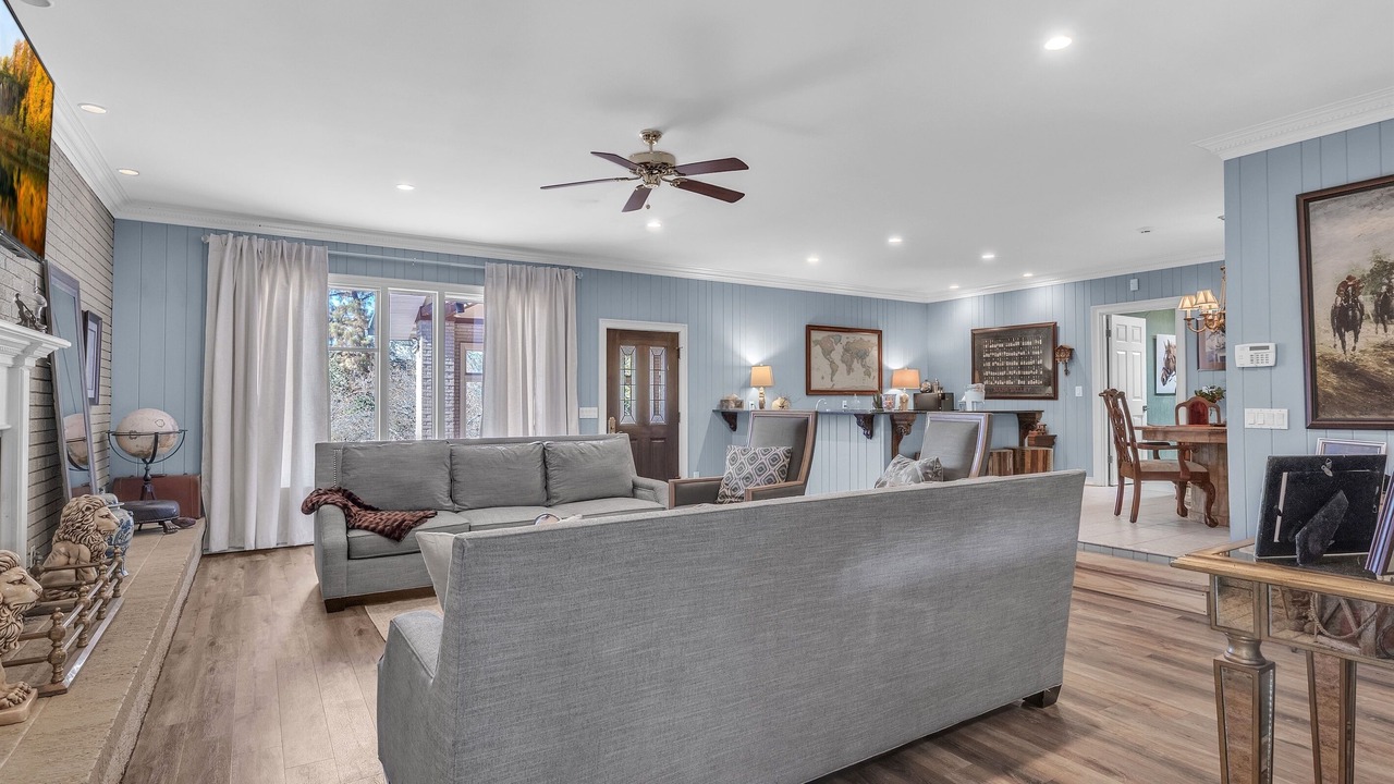 Photo of Livingroom in West Point