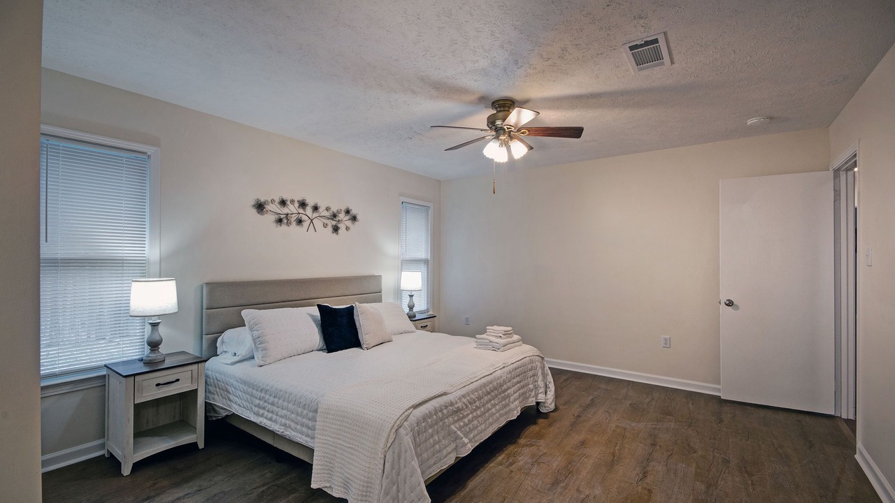 Photo of Bedroom in Tougaloo