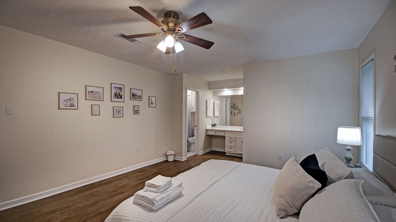 Photo of Bedroom in Tougaloo