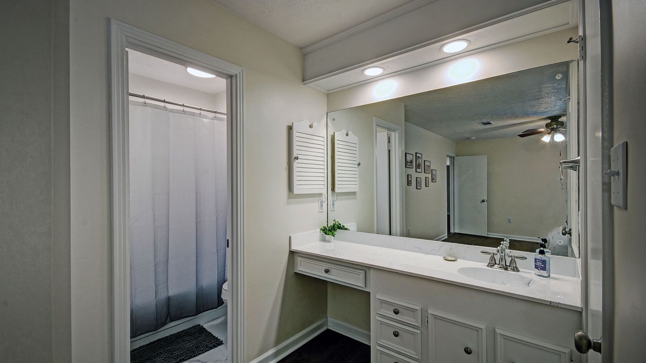Photo of Bathroom in Tougaloo