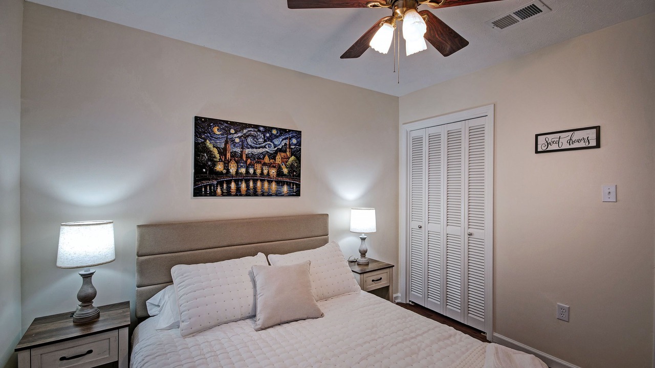 Photo of Bedroom in Tougaloo