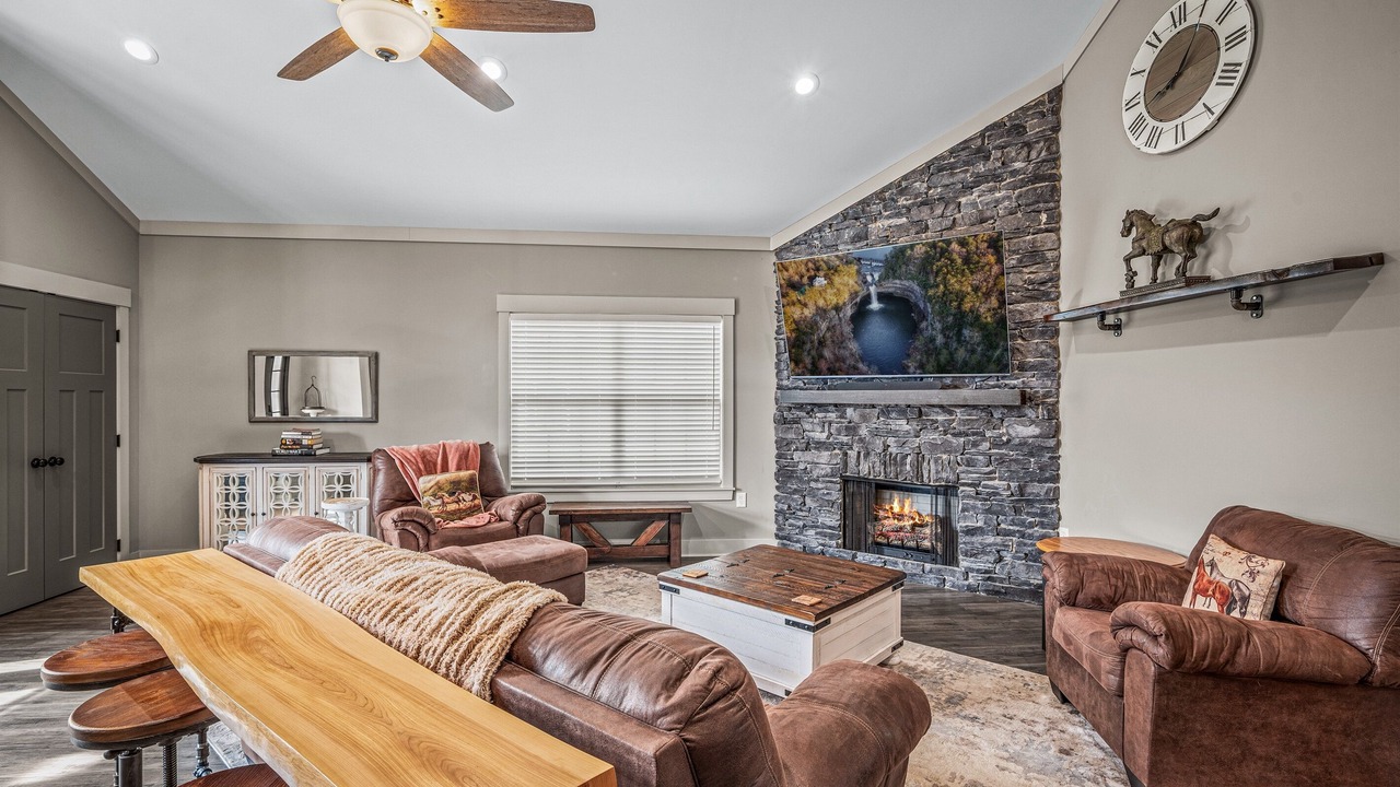 Photo of Livingroom in Rainsville