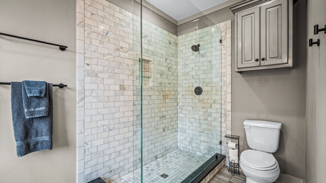 Photo of Bathroom in Rainsville
