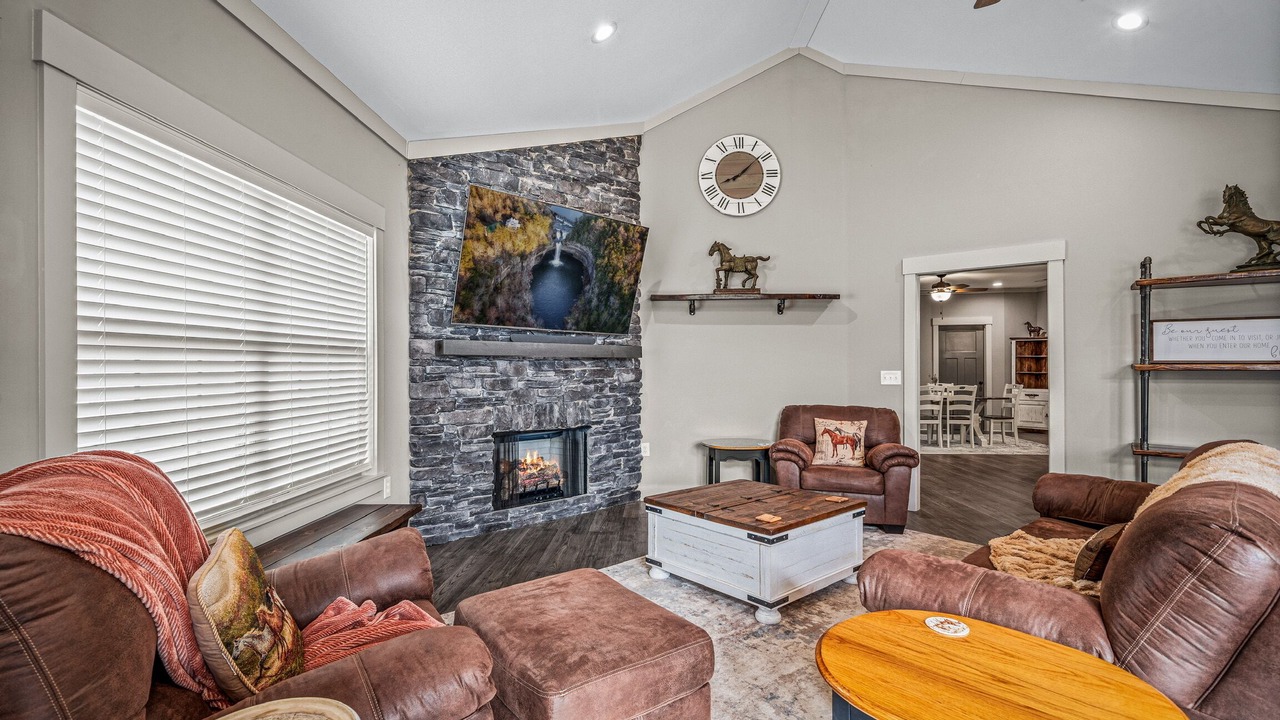 Photo of Livingroom in Rainsville