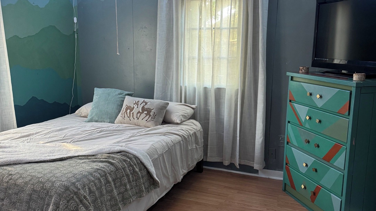 Photo of Bedroom in Port Neches