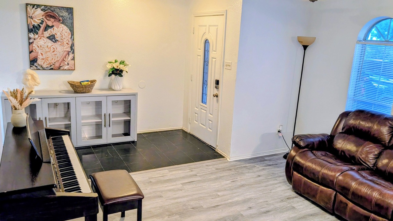 Photo of Livingroom in Corinth