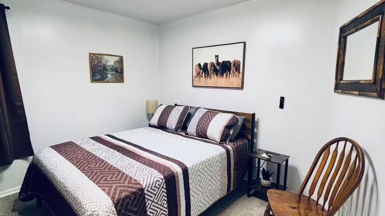 Photo of Bedroom in Alexandria
