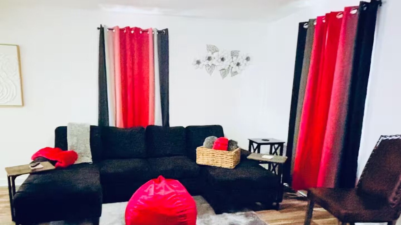 Photo of Livingroom in Alexandria
