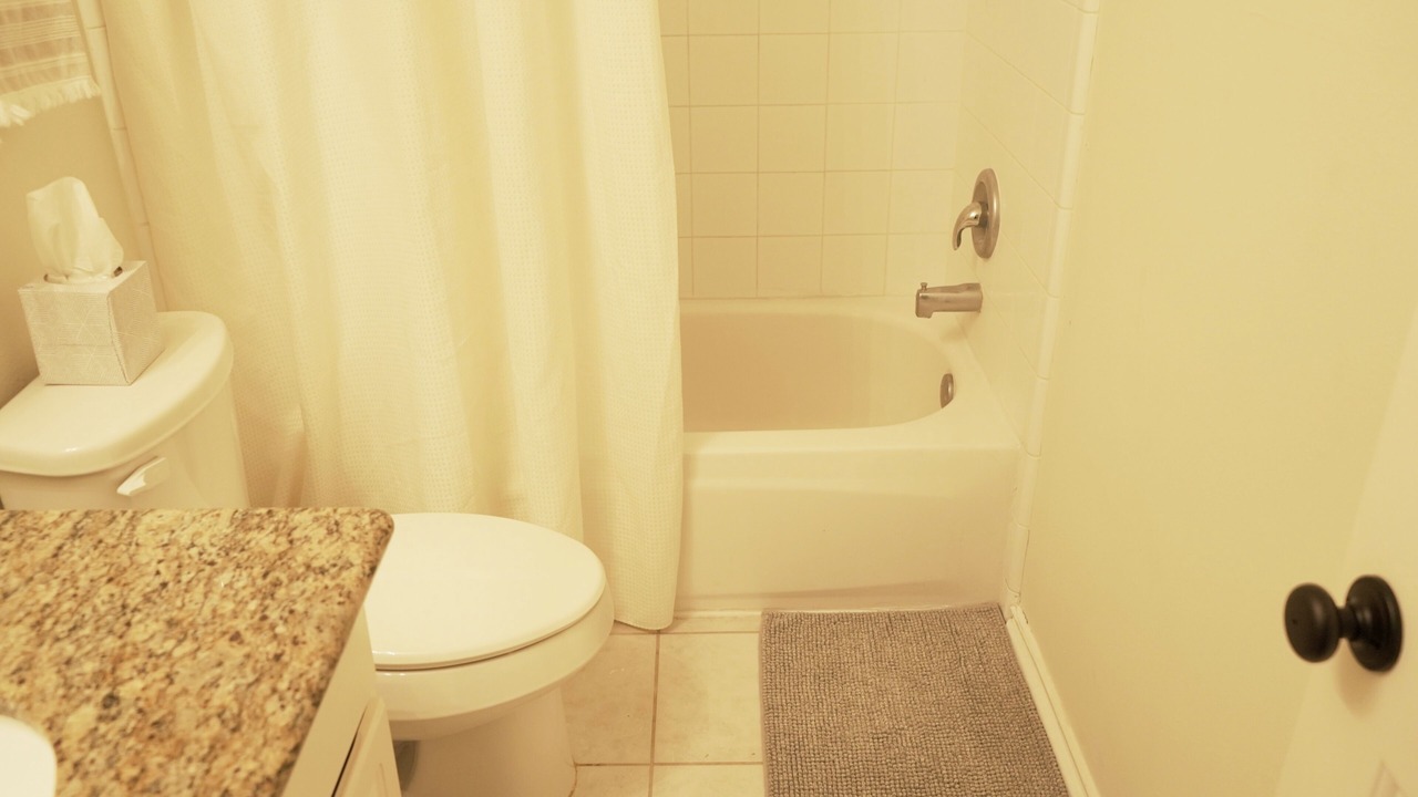 Photo of Bathroom in Alden Bridge