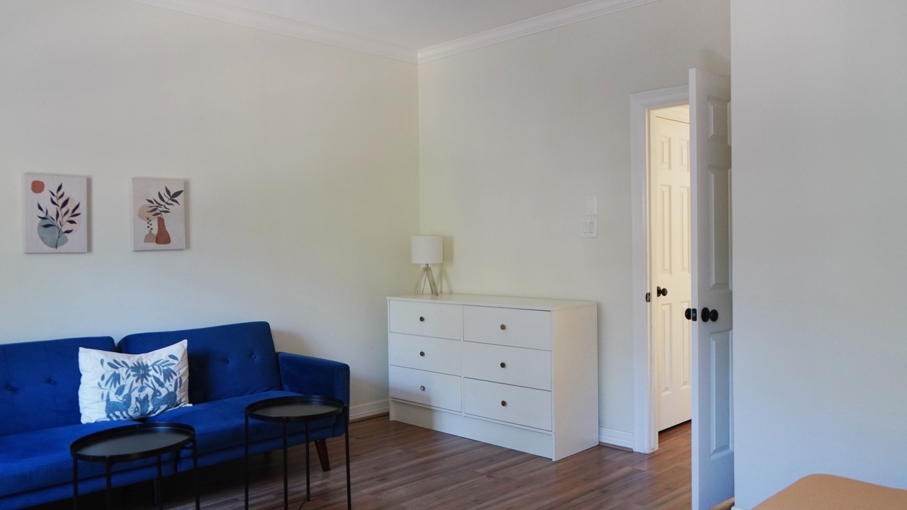 Photo of Livingroom in Alden Bridge