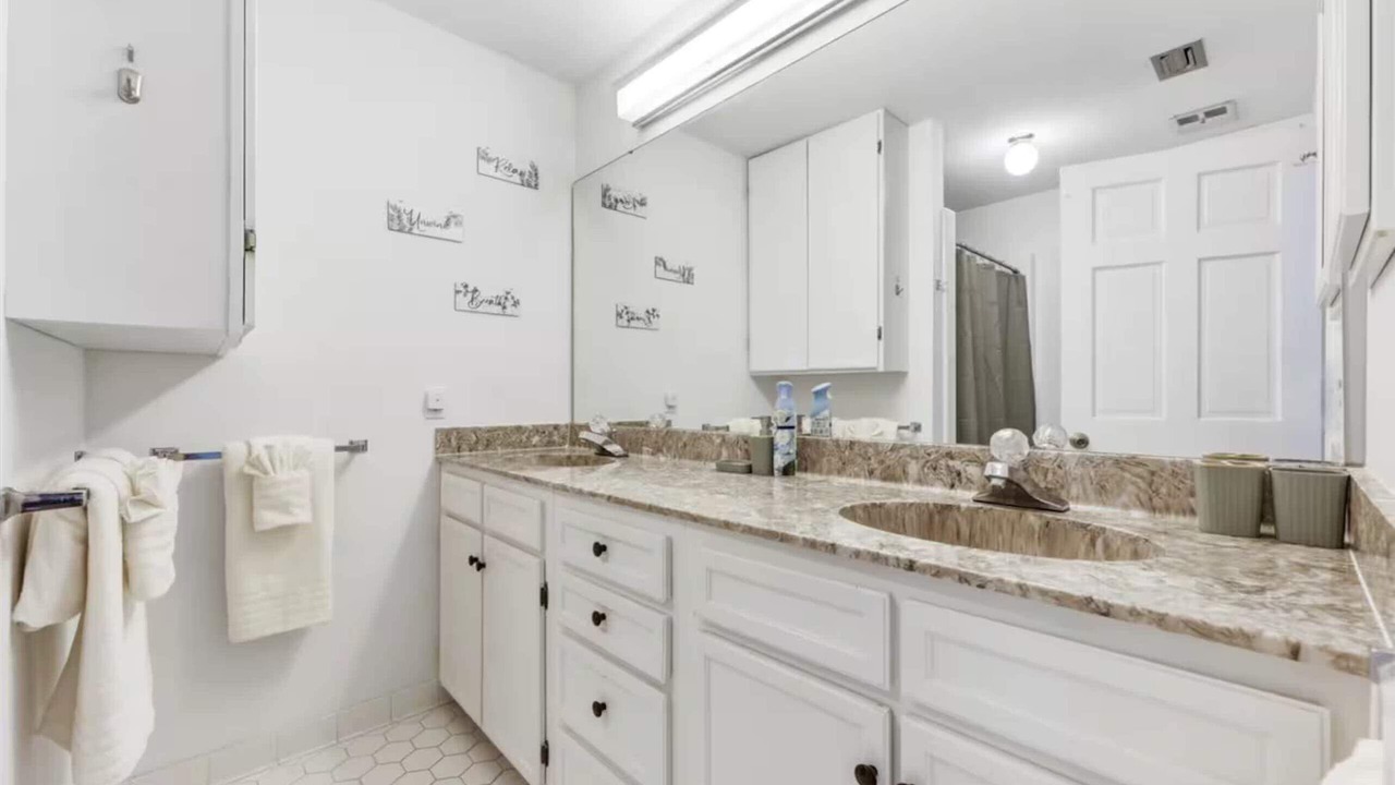 Photo of Bathroom in Wright