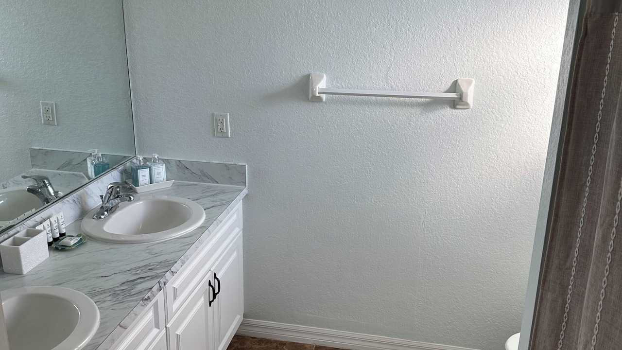 Photo of Bathroom in Jacarandas