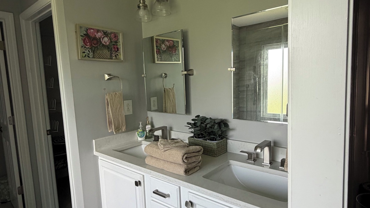 Photo of Bathroom in Alabaster