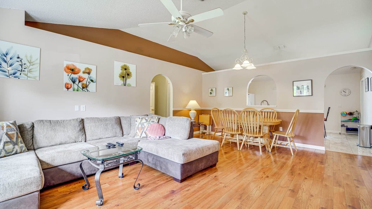 Photo of Livingroom in Port Malabar