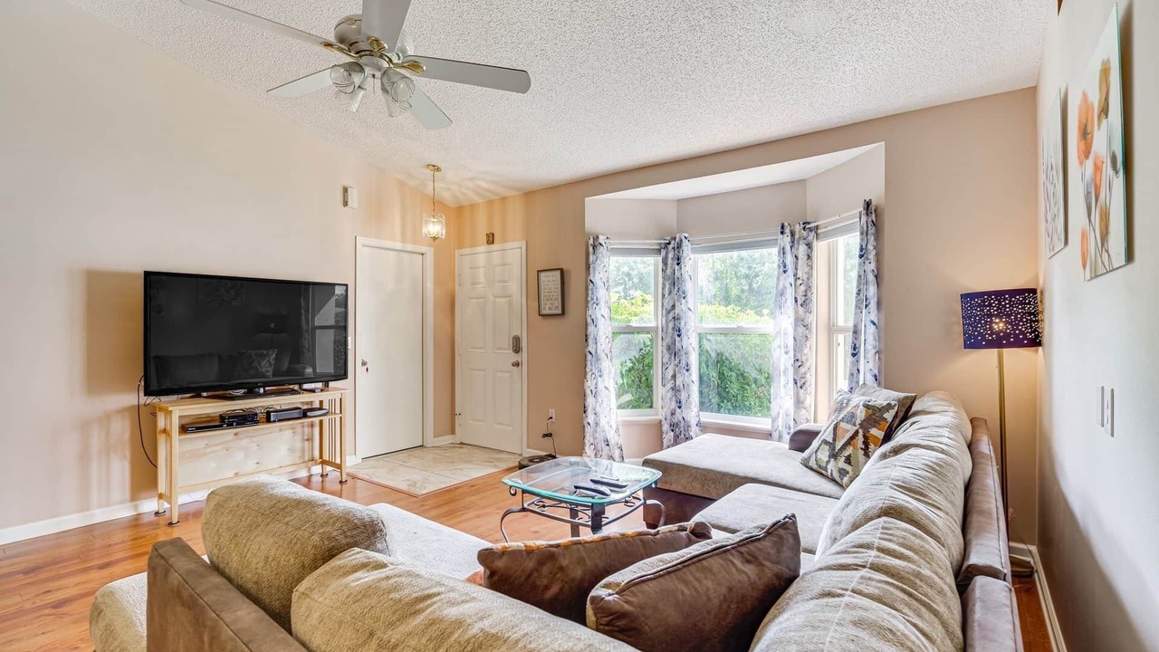 Photo of Livingroom in Port Malabar
