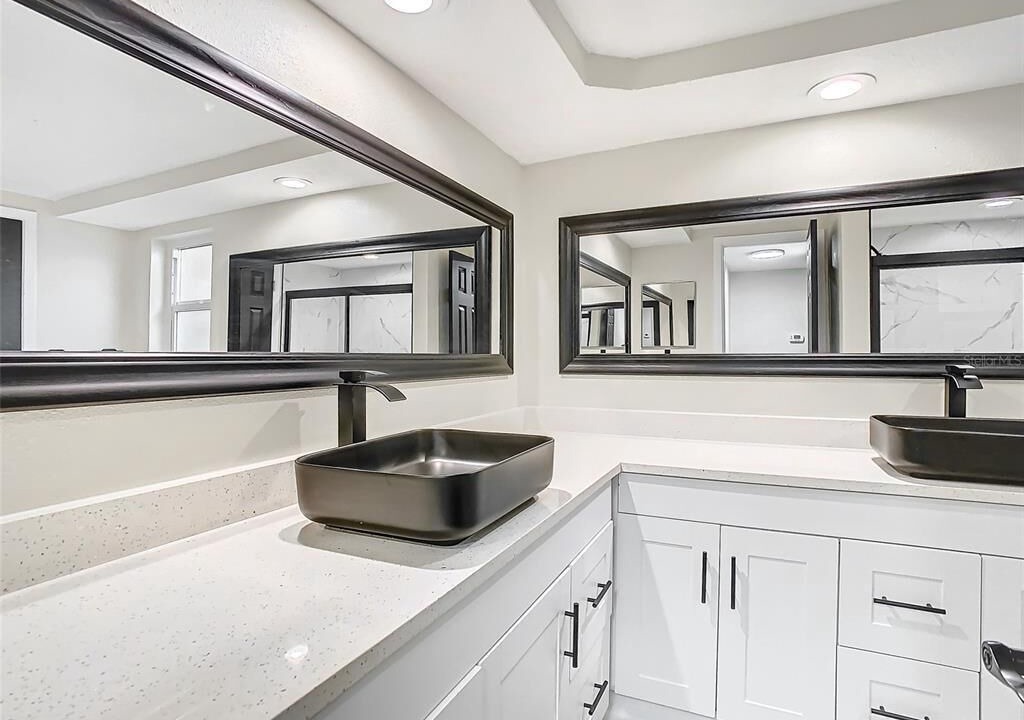 Photo of Bathroom in Regency Park