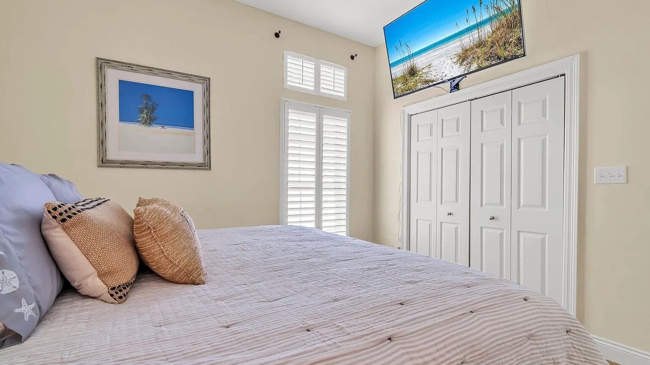 Photo of Bedroom in Clipper Cove