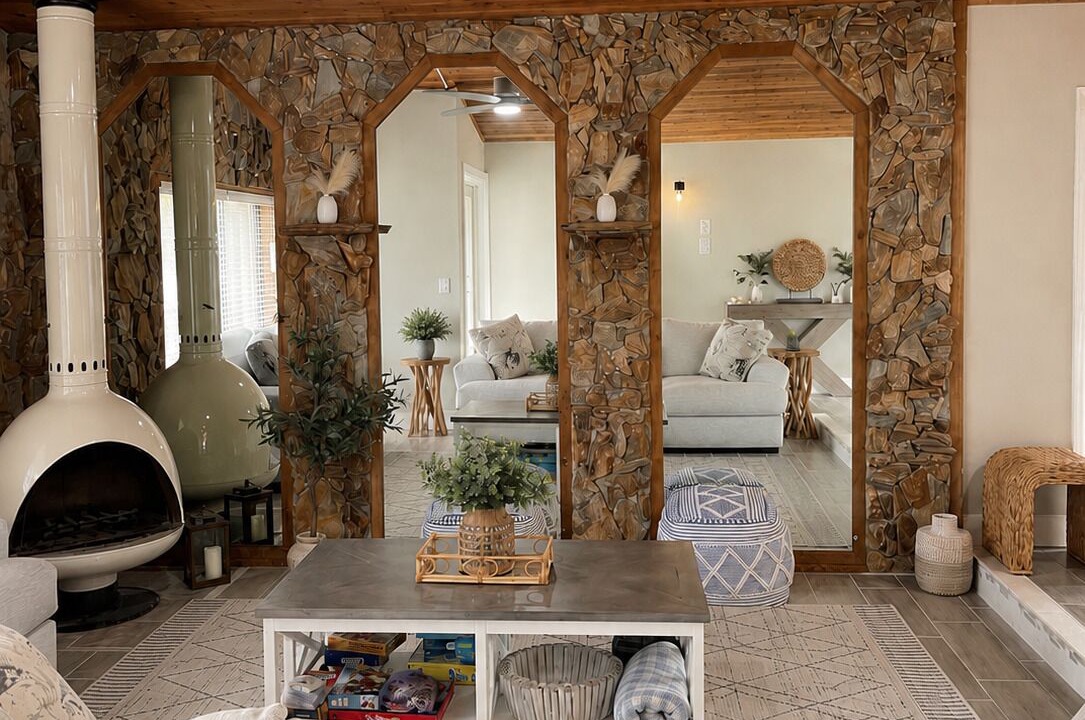 Photo of Livingroom in Survey Creek