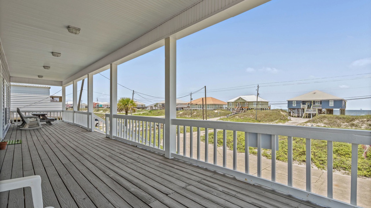 Photo of Patio Balcony in Silver Cay
