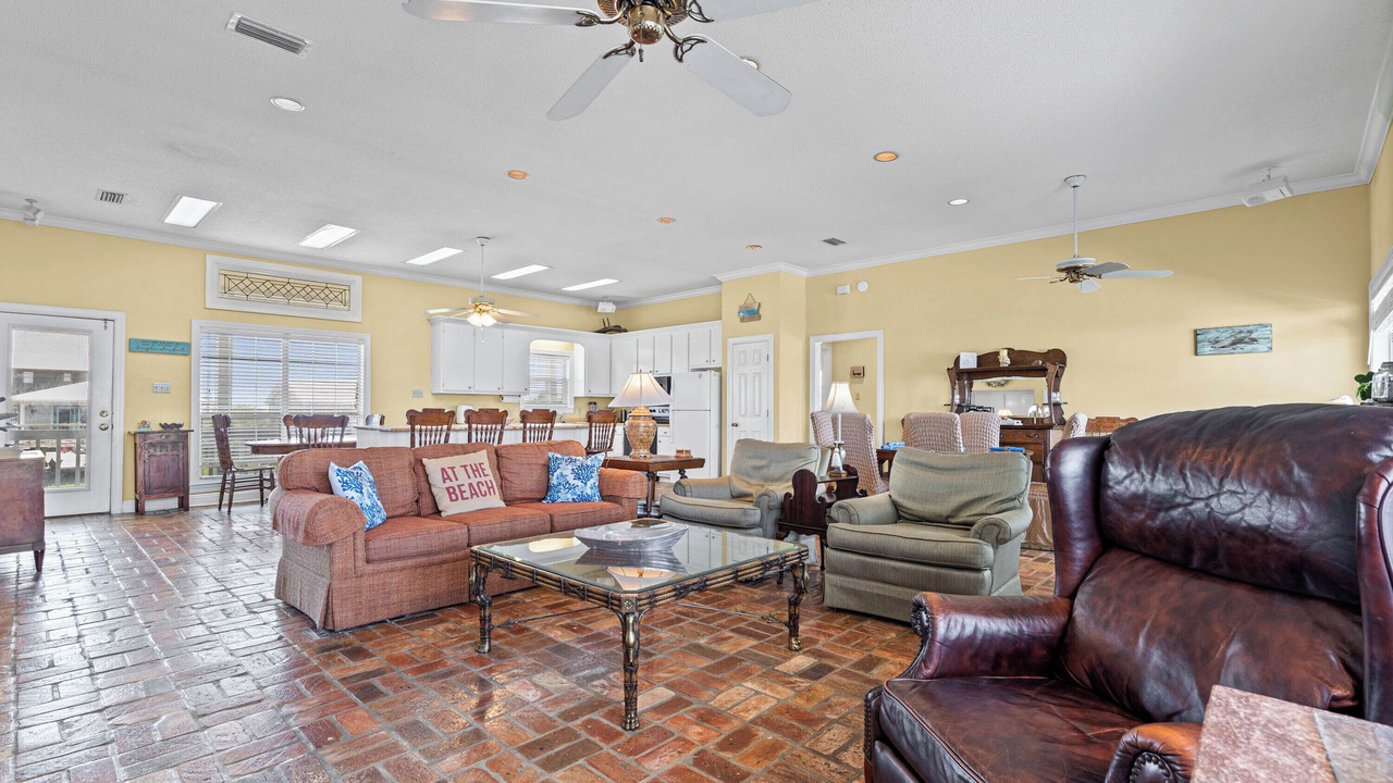Photo of Livingroom in Silver Cay