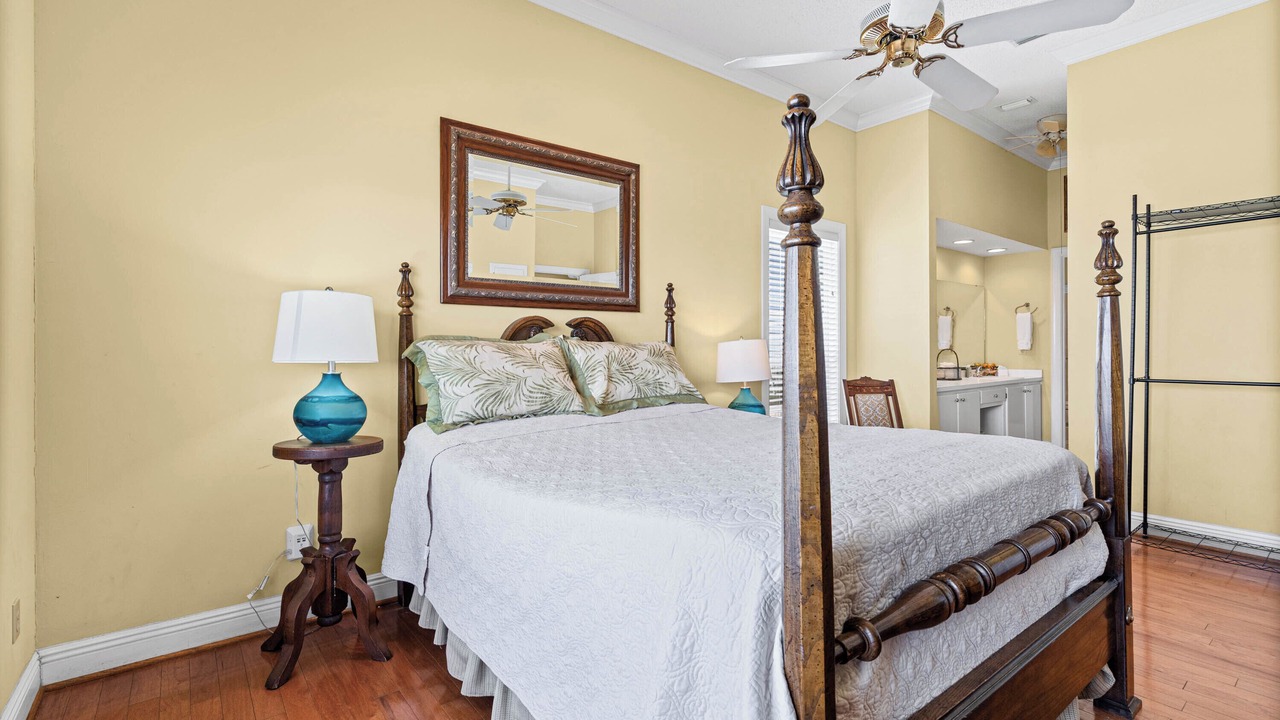 Photo of Bedroom in Silver Cay