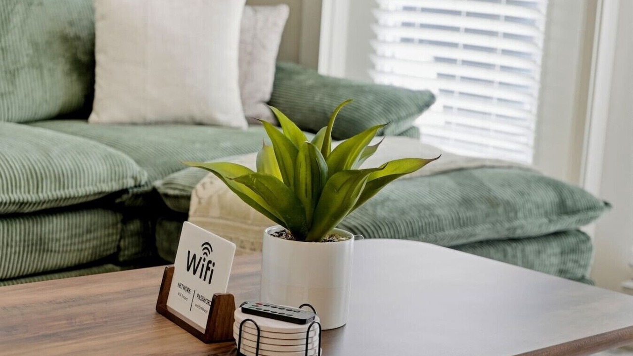 Photo of Livingroom in Courier City - Oscawana
