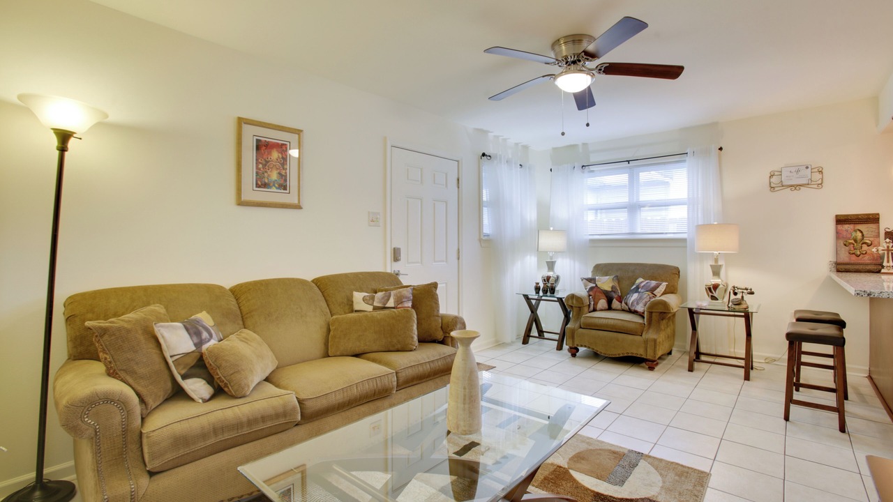 Photo of Livingroom in Kenner - Louis Armstrong International Airport