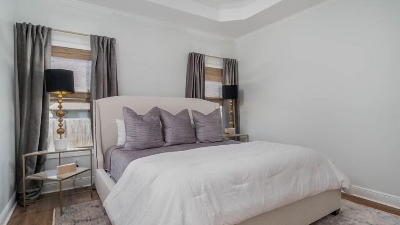 Photo of Bedroom in Northport