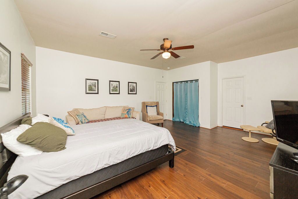 Photo of Bedroom in Waveland