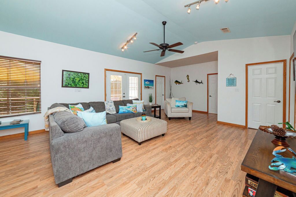 Photo of Livingroom in Waveland