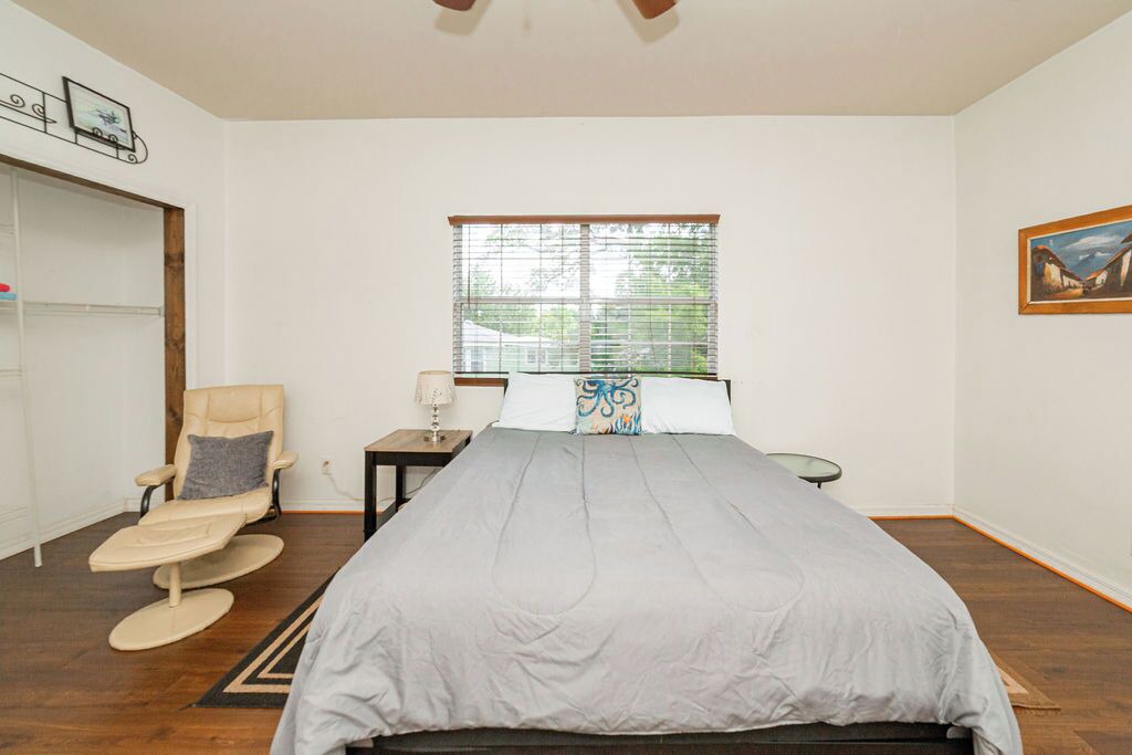 Photo of Bedroom in Waveland