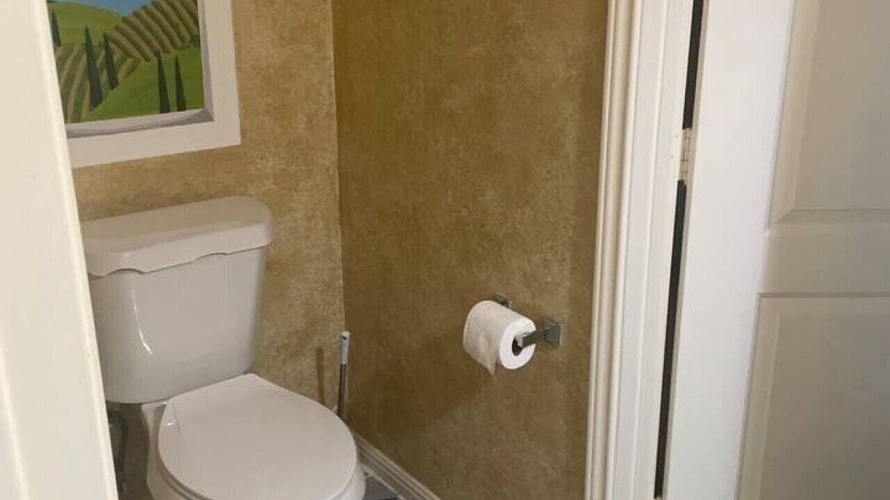 Photo of Bathroom in Clodine