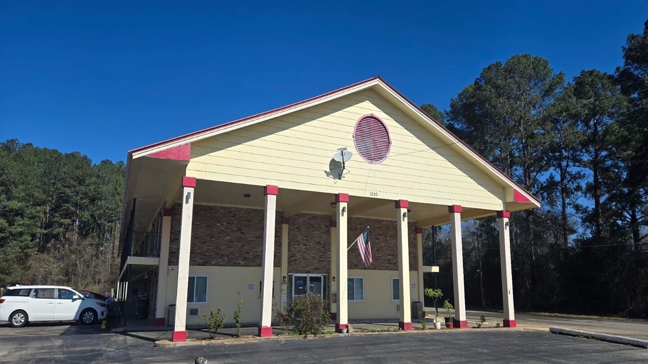 Photo of Others in Prentiss
