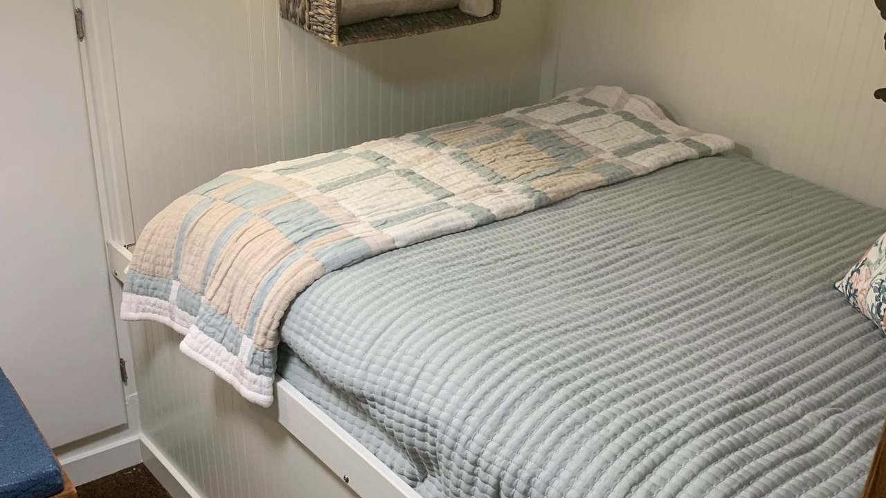 Photo of Bedroom in Golden Meadow