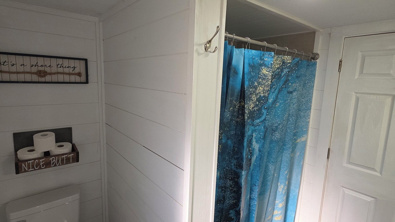 Photo of Bathroom in Ponce De Leon