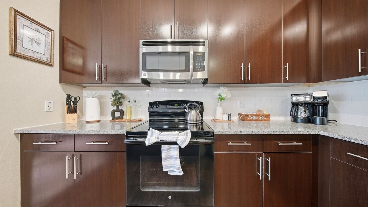 Photo of Kitchen in Courier City - Oscawana