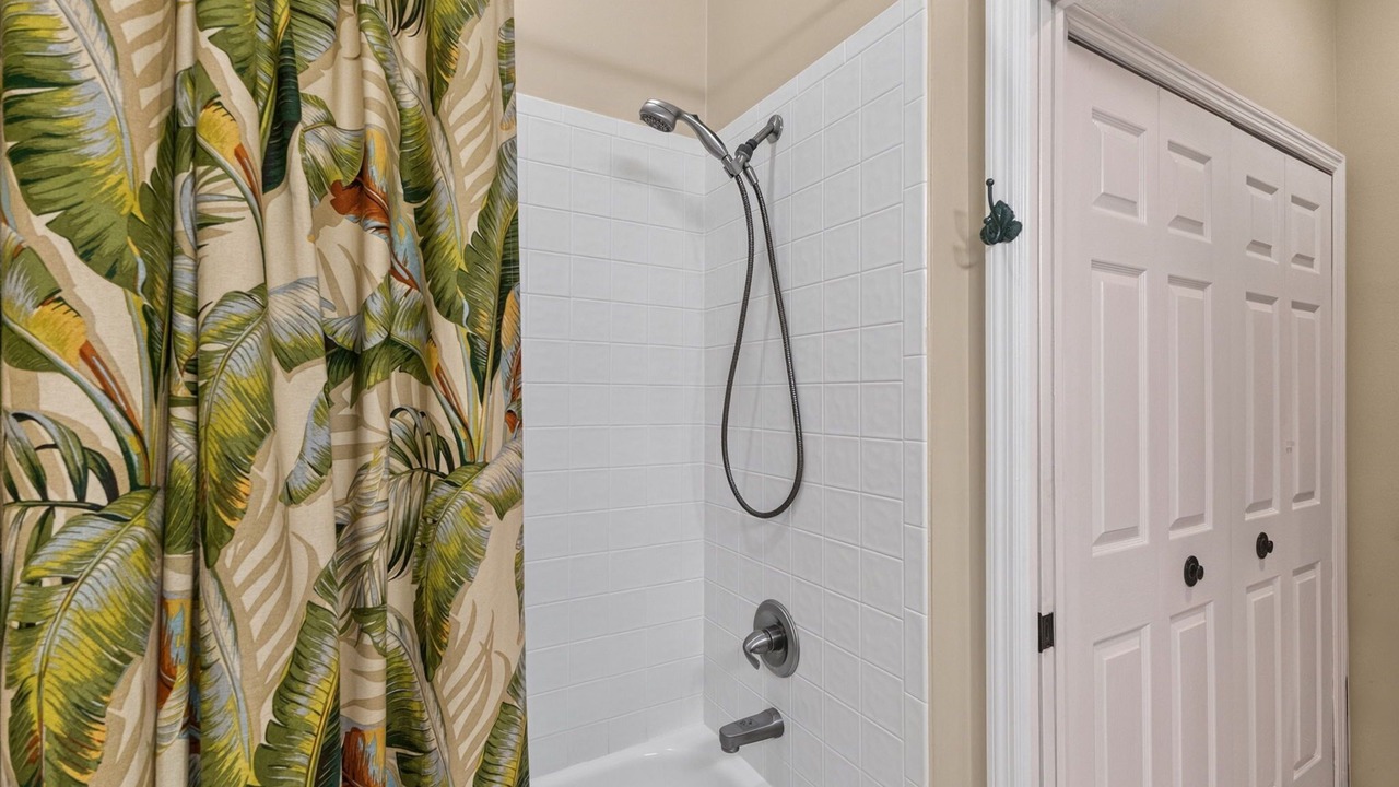 Photo of Bathroom in Tropical Cove