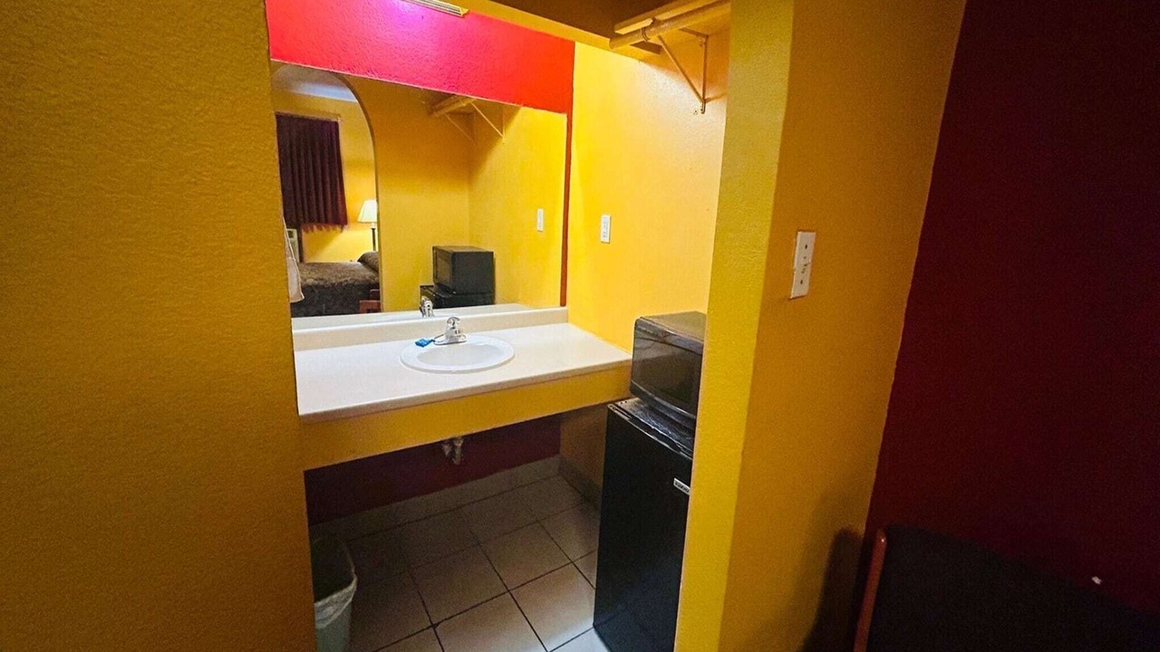 Photo of Bathroom in Sulphur