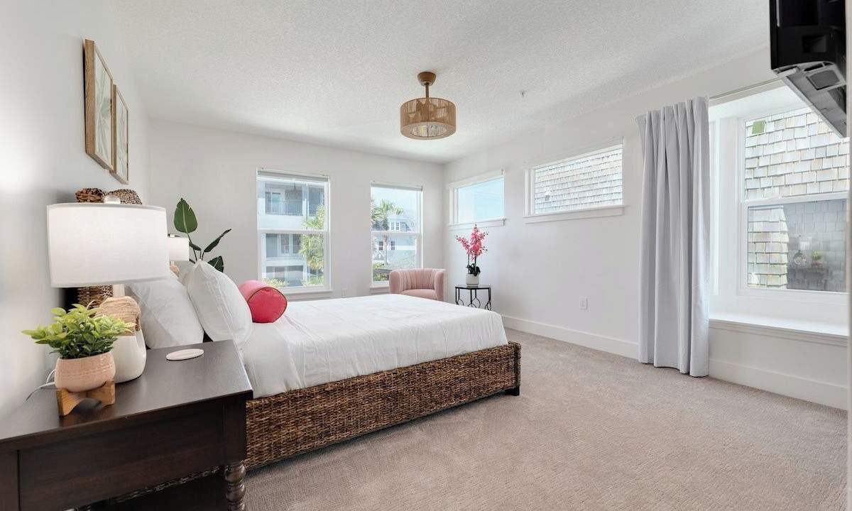 Photo of Bedroom in Jacksonville Beach