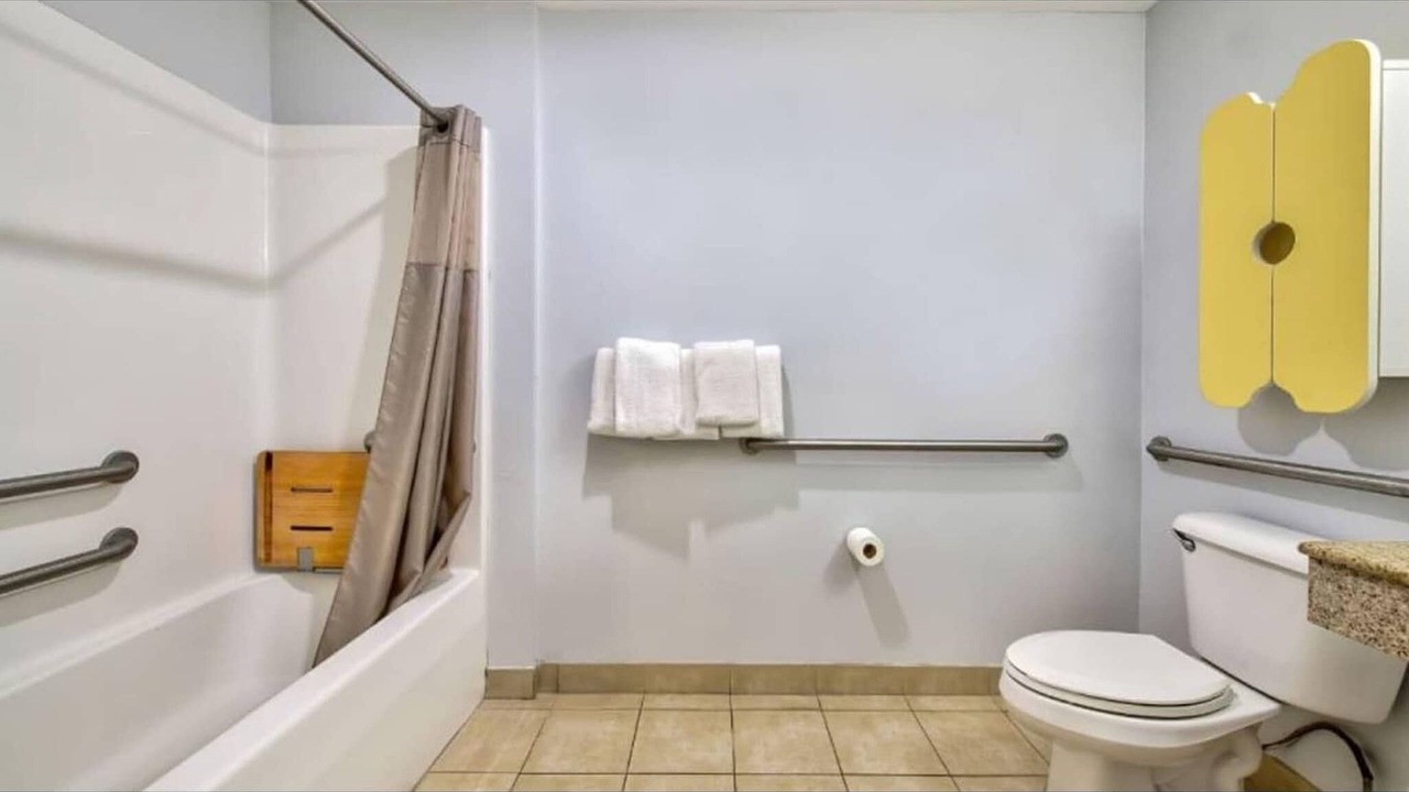 Photo of Bathroom in Sulphur