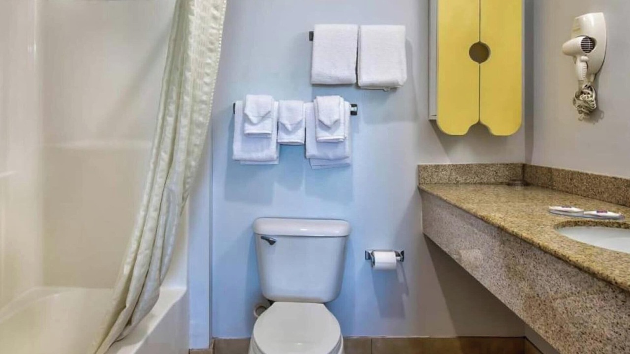Photo of Bathroom in Sulphur