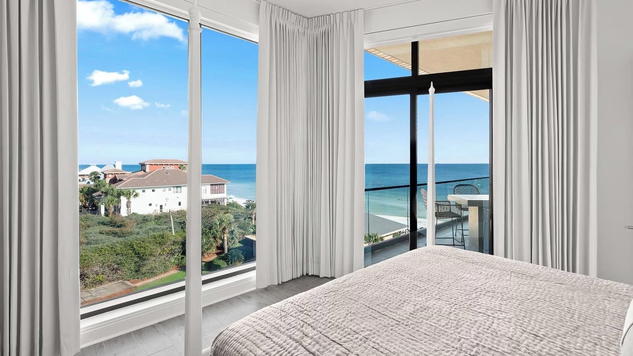 Photo of Bedroom in Gulf Place