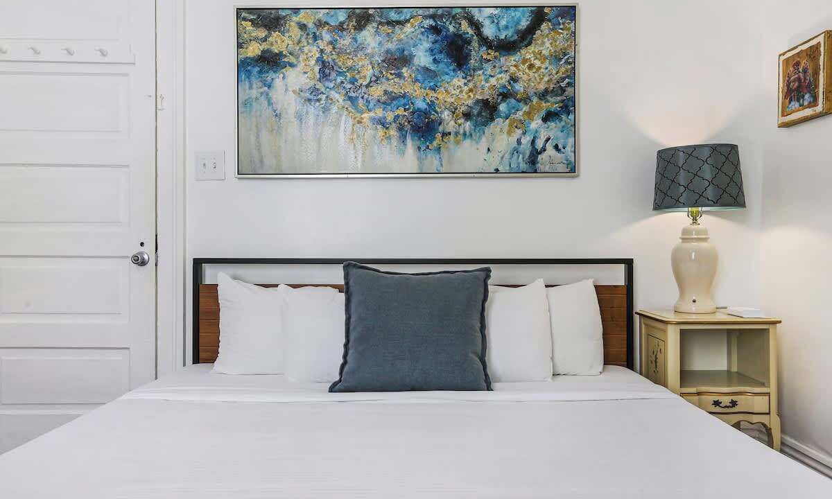 Photo of Bedroom in Freret