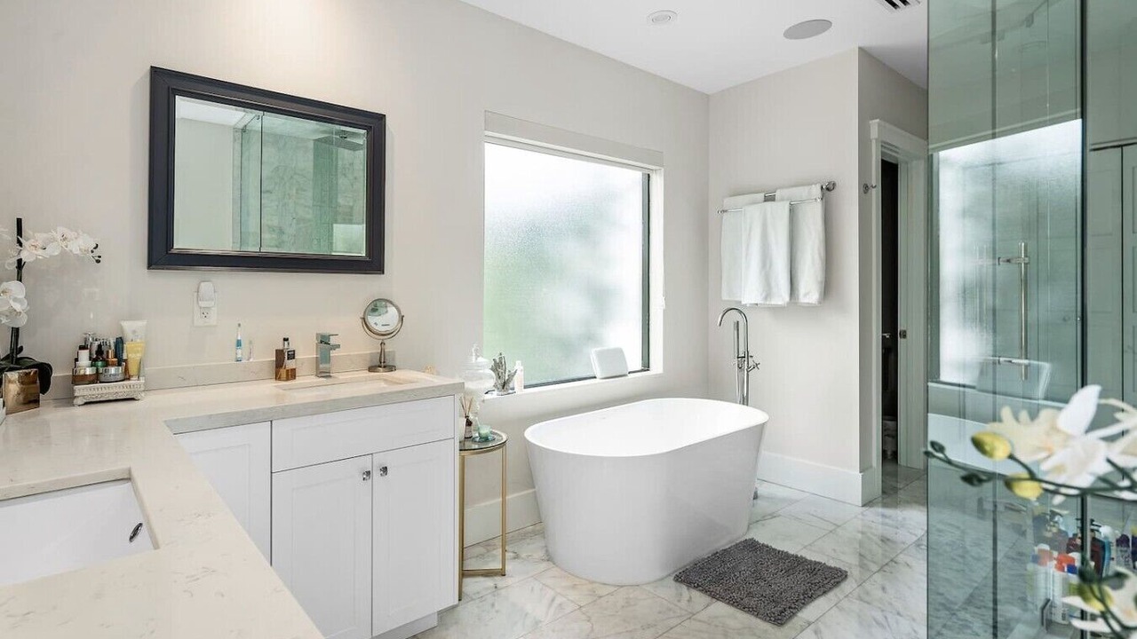 Photo of Bathroom in Lake Ida Shores