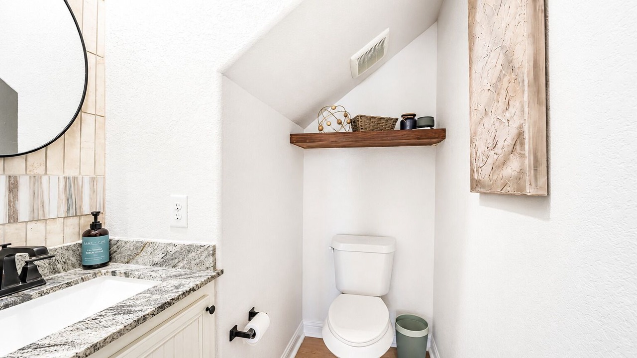 Photo of Bathroom in April Sound